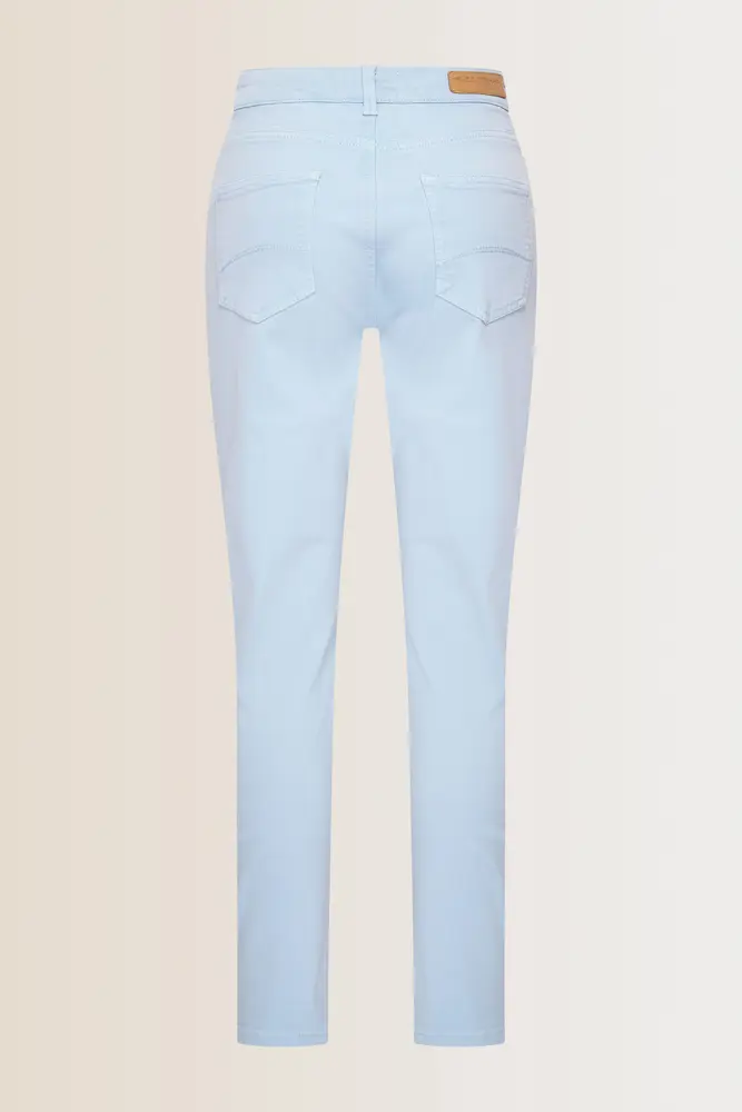 Slim-fit jeans