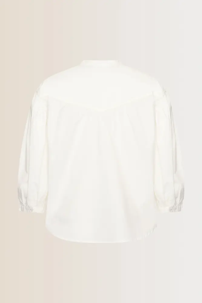 Blouse met geborduurde details