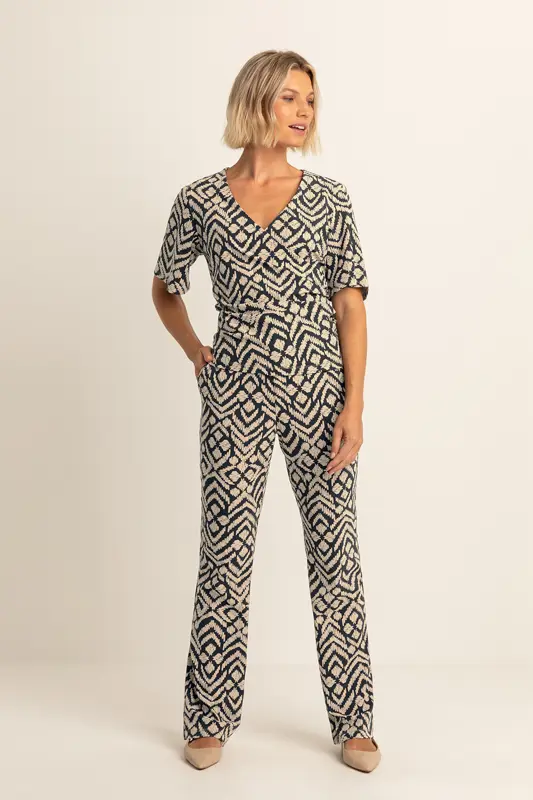 Flared travel broek