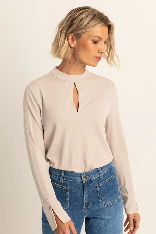 Top met keyhole-detail