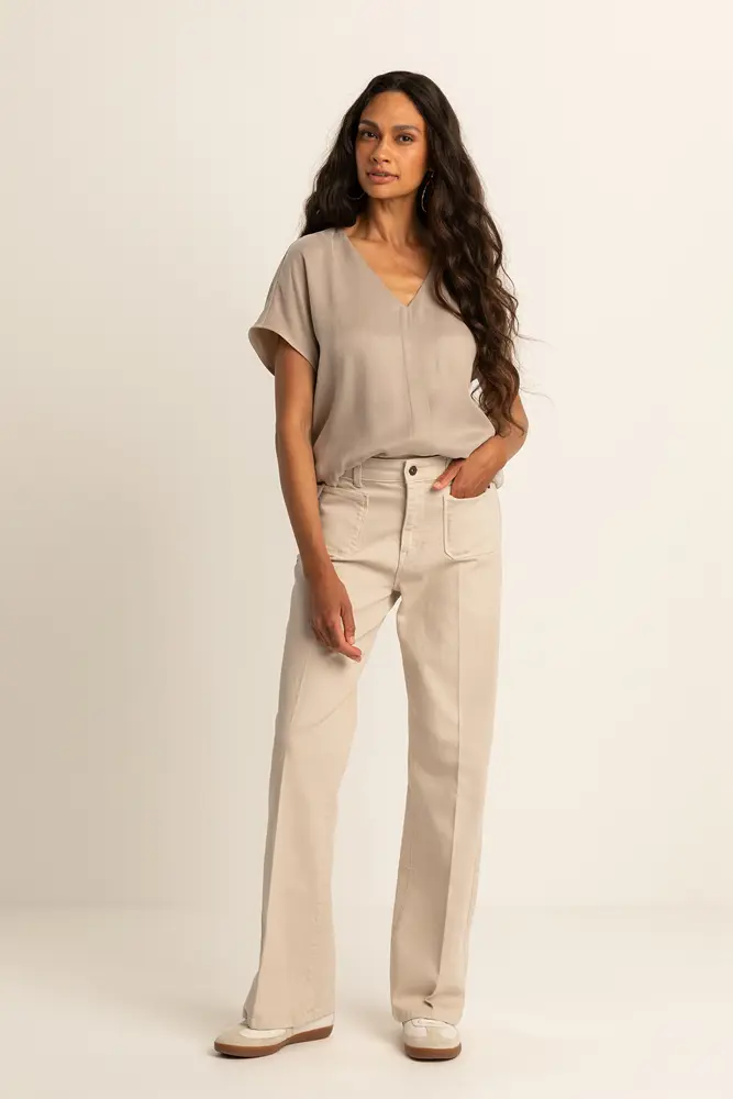 Soepelvallende V-hals top