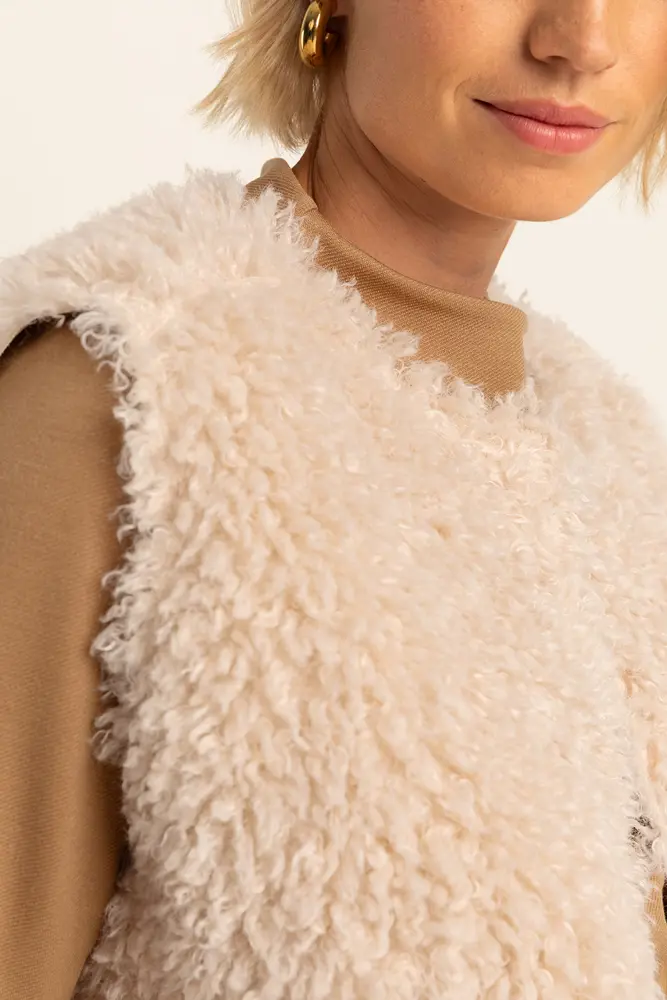 Faux fur gilet