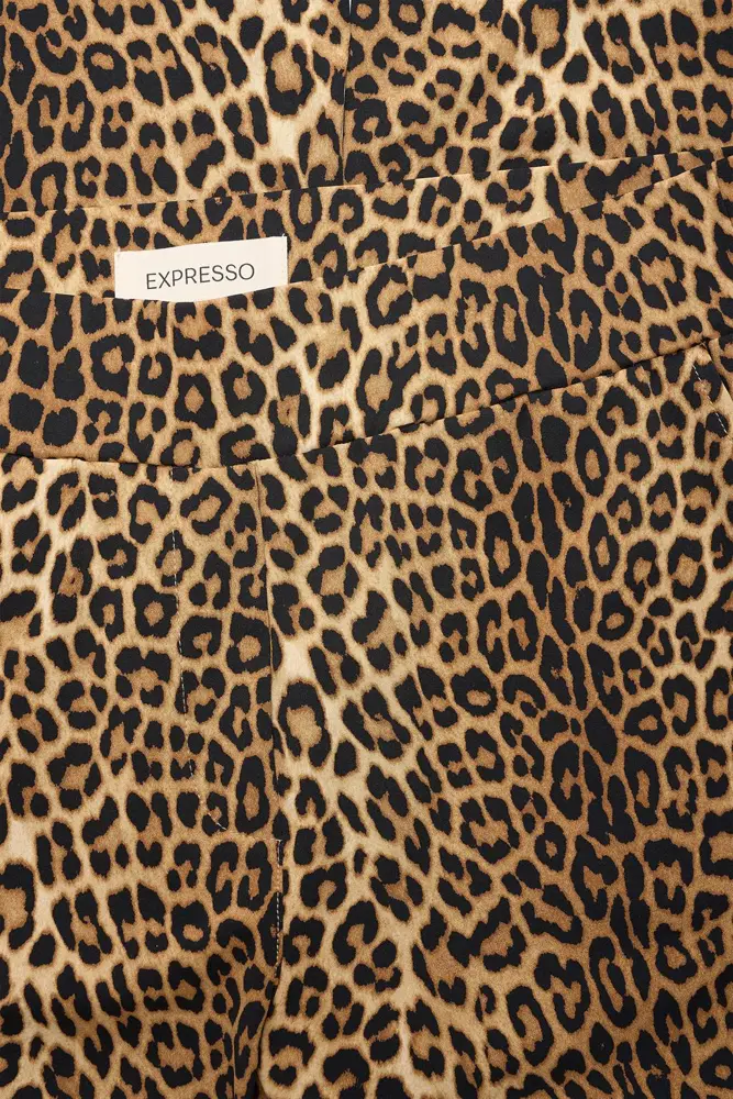 Flared travelbroek met luipaardprint