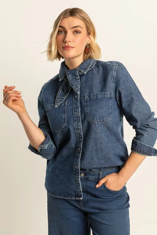 Denim blouse met strikdetail
