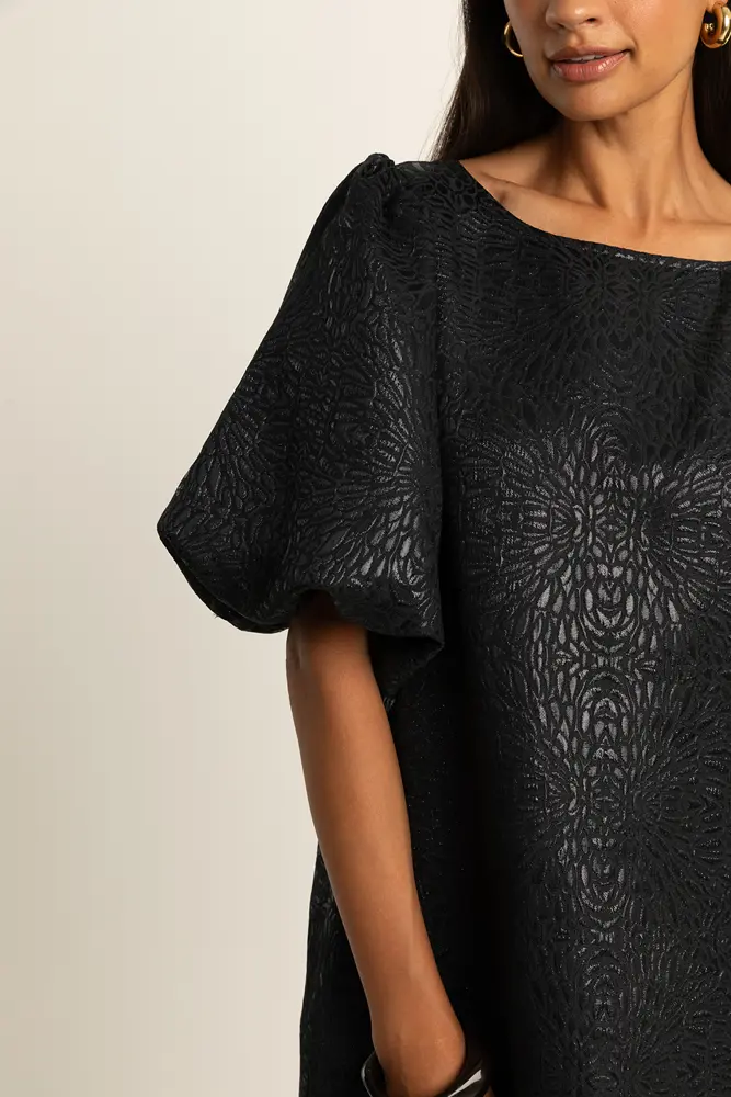 Jacquard jurk met pofmouwen