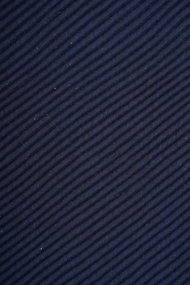 Plissé shawl