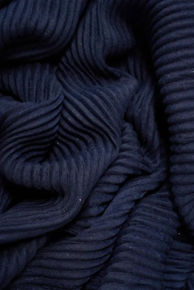 Plissé shawl