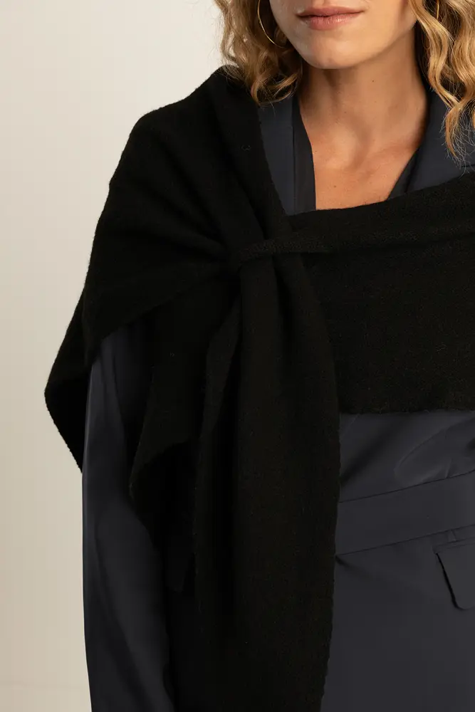 Gebreide driehoekige shawl
