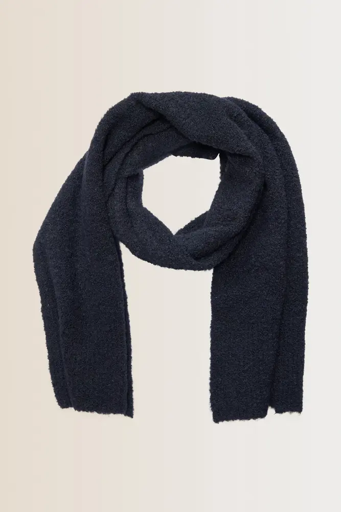 Bouclé shawl