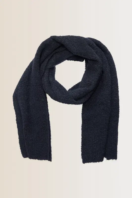 Bouclé shawl