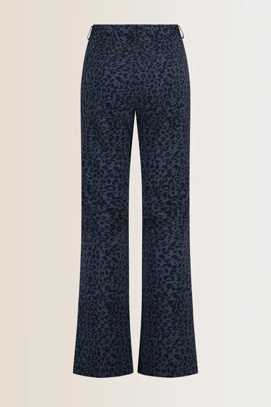 Flared travelbroek met luipaardprint