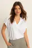 V-hals travel top