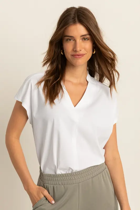 V-hals travel top