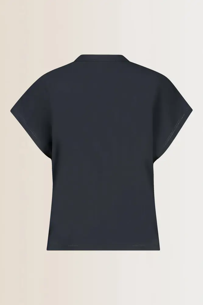 V-hals travel top