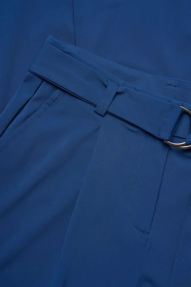 Wijde travelbroek met ceintuur