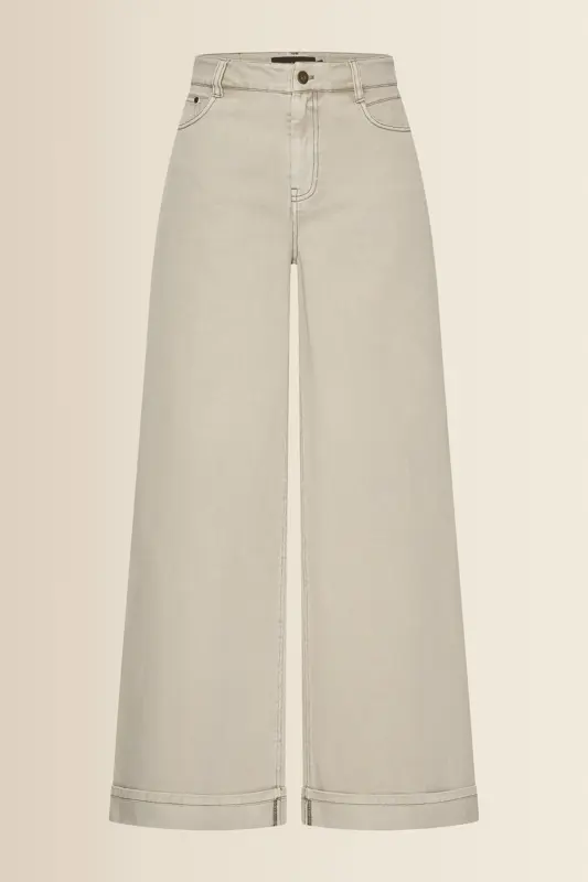 Wide leg jeans