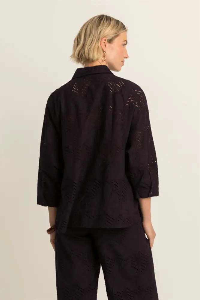 Broderie blouse