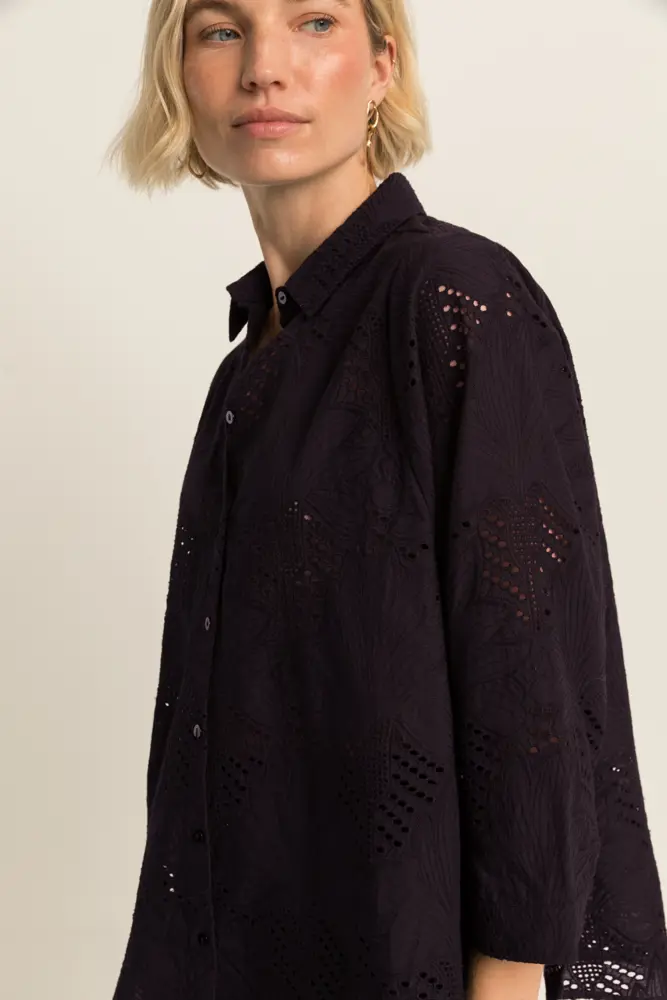 Broderie blouse