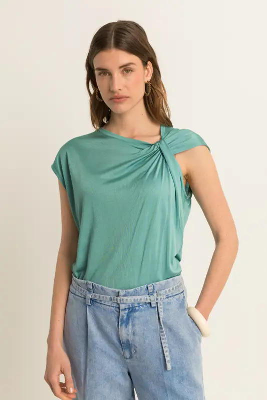 Top met plooidetail