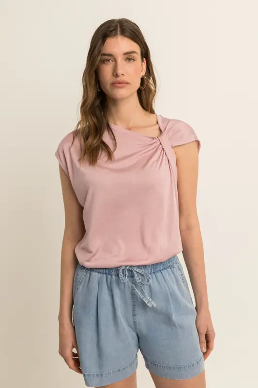 Top met plooidetail