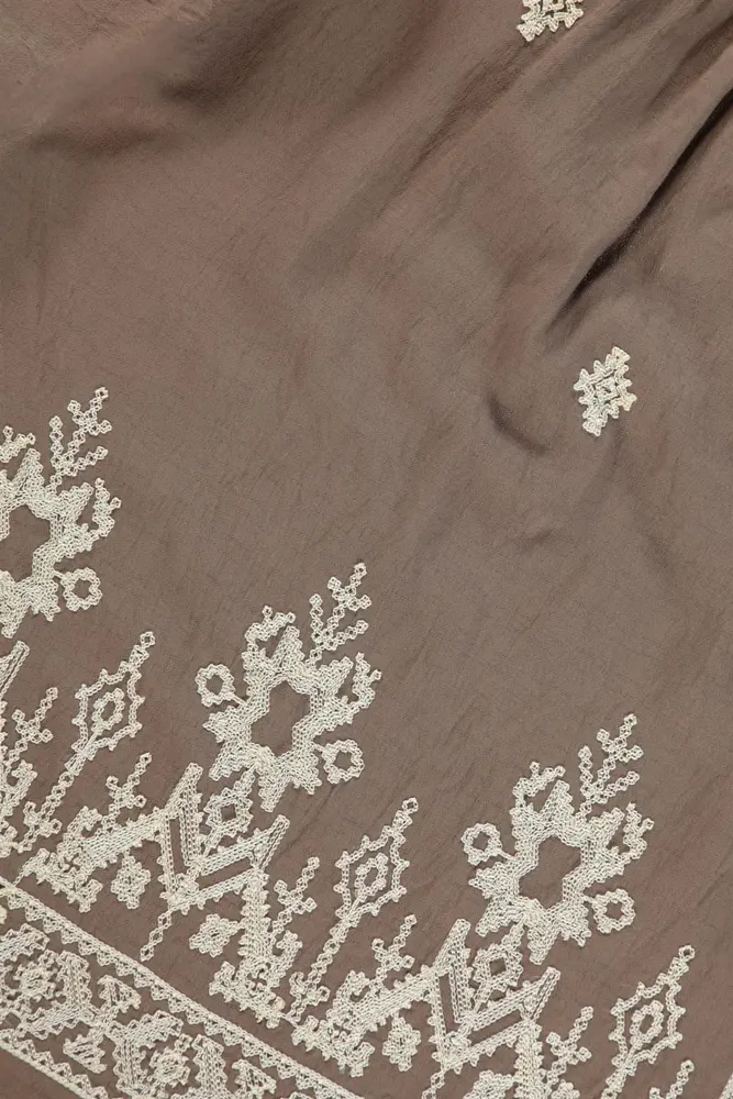 Geborduurde blouse
