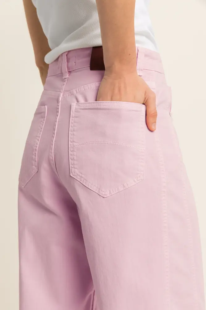 Barrel jeans