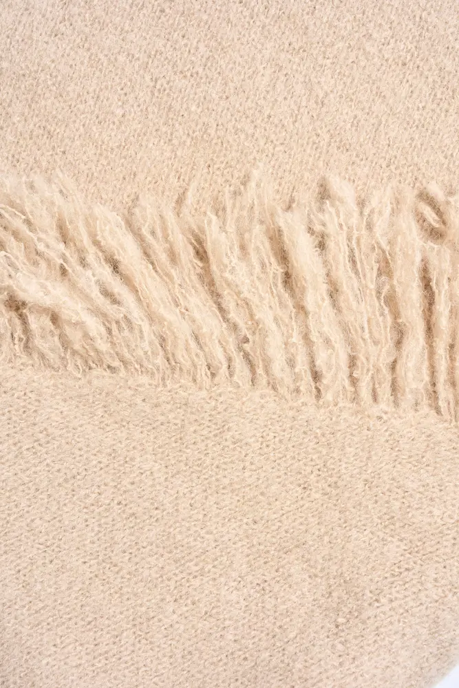 Gebreide shawl met franjes