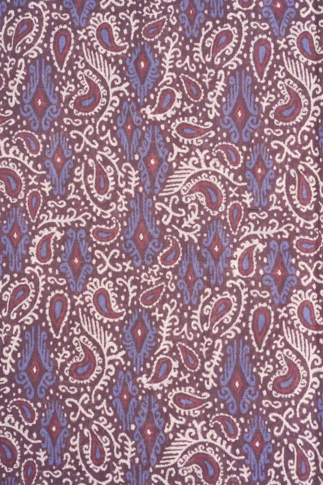 Shawl met paisleydessin