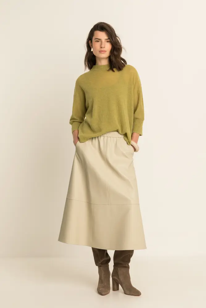 Leerlook uitlopende rok