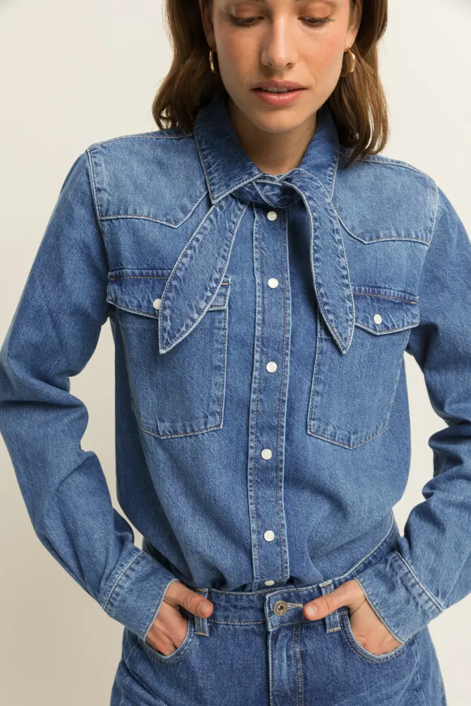 Denim blouse met strikdetail