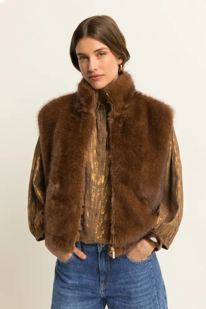Faux fur gilet met opstaande kraag