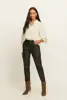 Zwarte slim fit broek met coating