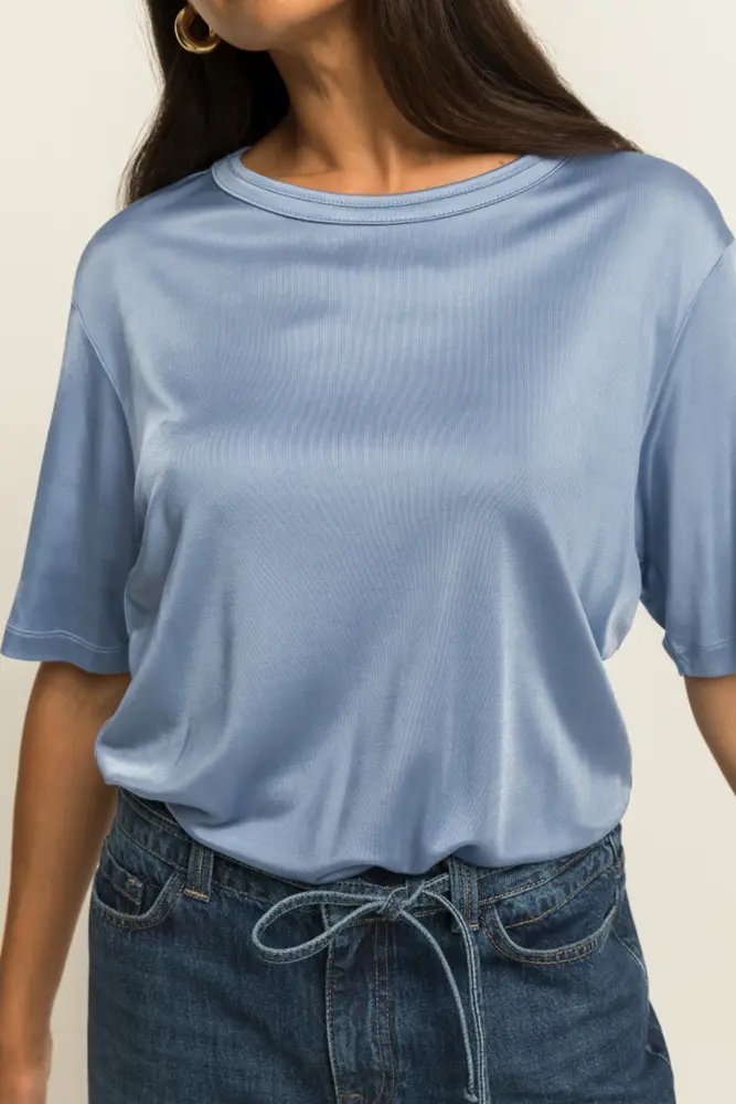T-shirt met subtiele glans