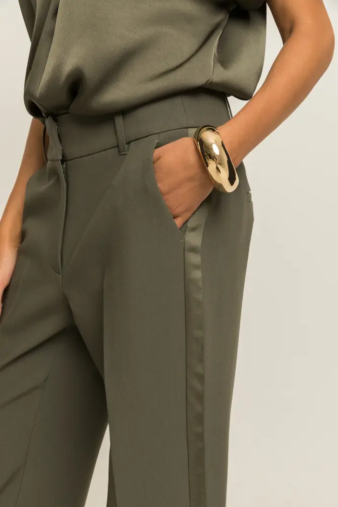 Pantalon met uitlopende pijpen