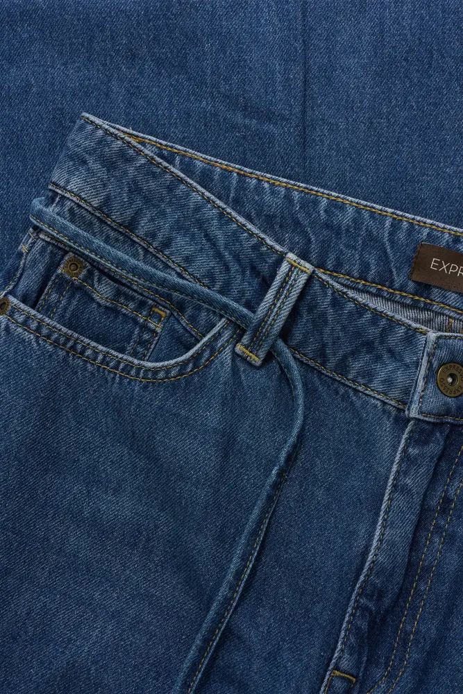 Wide leg jeans met strikceintuur