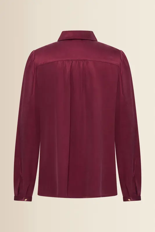 Blouse met lichte glans